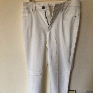 Chicos So Slimming Girlfriend Jeans Womens Size 6 White